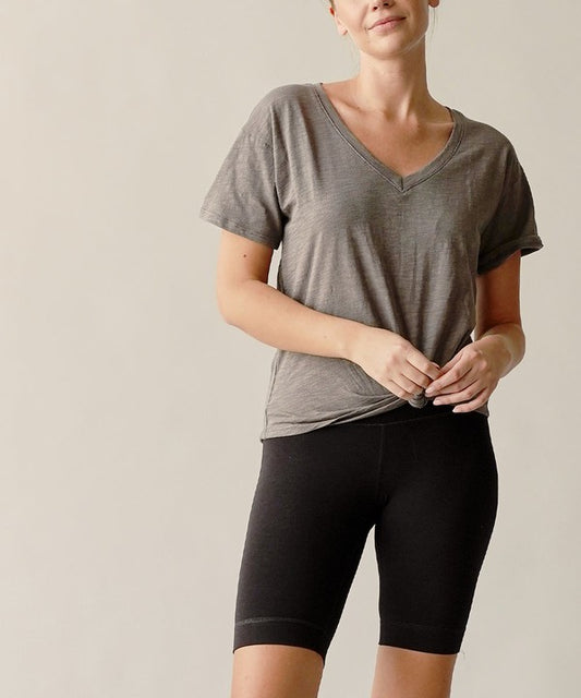 COTTON SLUB V-NECK ON HER DAY TOP - The Beaucoup Home