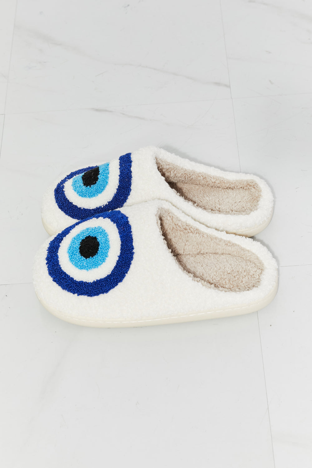 MMShoes Eye Plush Slipper - The Beaucoup Home