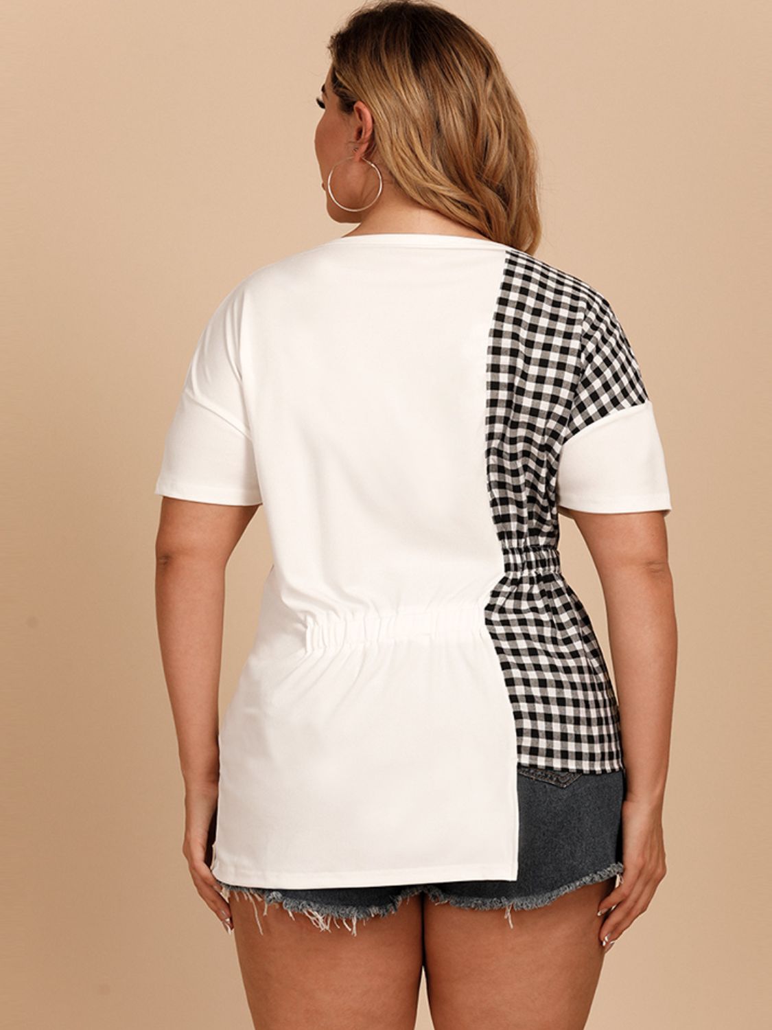 Plus Size Gingham Color Block Asymmetrical T-Shirt - The Beaucoup Home