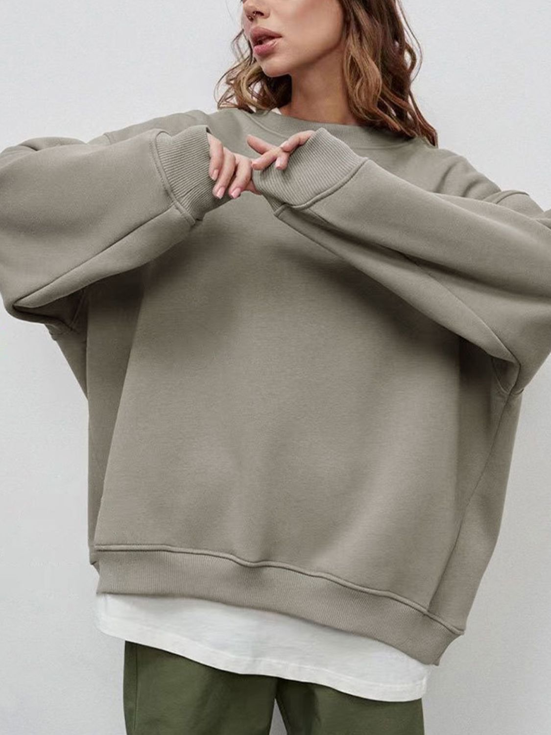 Oversize Round Neck Dropped Shoulder Sweatshirt - The Beaucoup Home